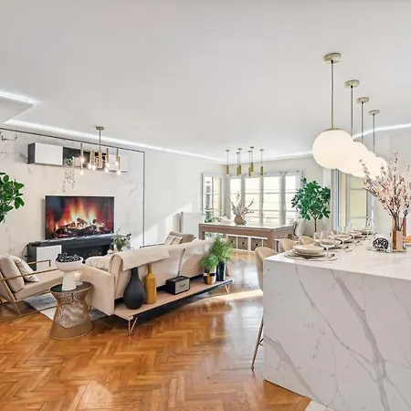 Premium And Spacious Apart With Terrace Apartment