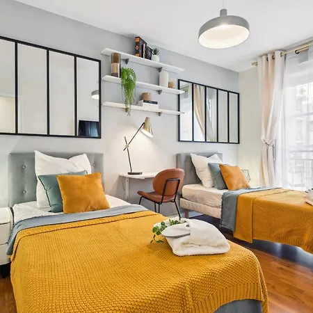 Premium And Spacious Apart With Terrace * Courbevoie