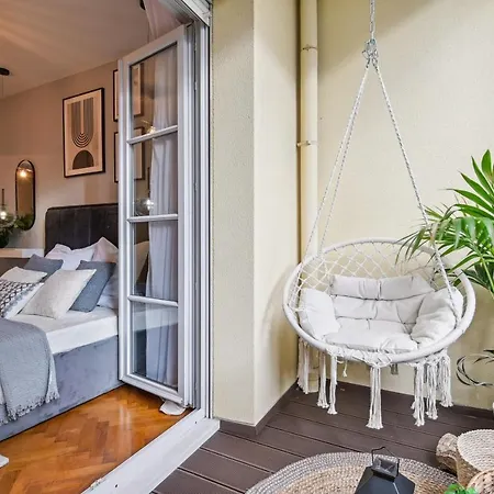 Apartment Premium And Spacious Apart With Terrace *